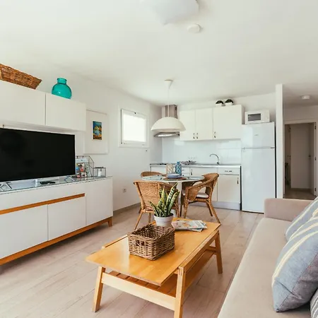 Playa Chica Balcony - Ocean Views شقة بويرتو ذيل كارمين